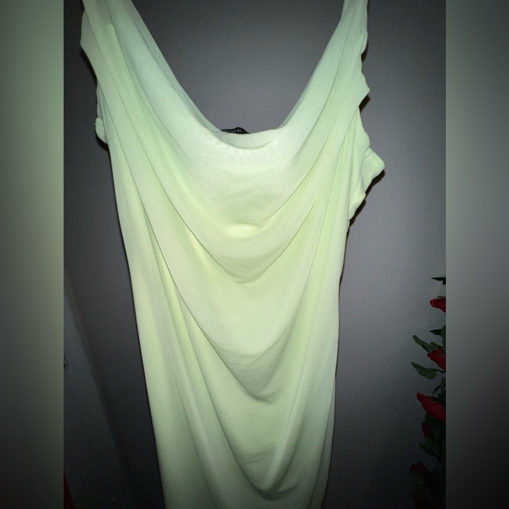 Dress - Picture 3 of 4